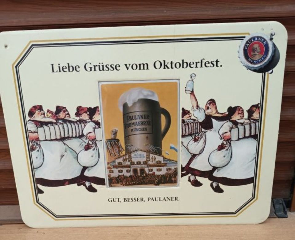 Werbeschild Paulaner Oktoberfest in Quedlinburg