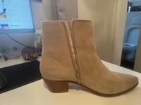 Beigfarbene Stiefelette von COX Größe 41 Köln - Ossendorf Vorschau
