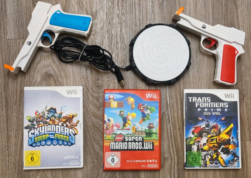 Nintendo Wii Konsole Controller mit Zubehör in Nürnberg (Mittelfr)