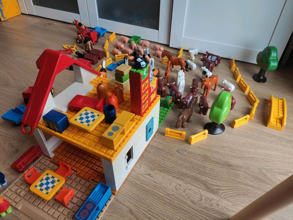 Playmobil 123 6750 Bauernhof superset sehr viel Zubehör in Brilon