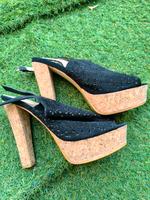 Elegante schwarze Keilsandaletten – Größe 38 Berlin - Charlottenburg Vorschau