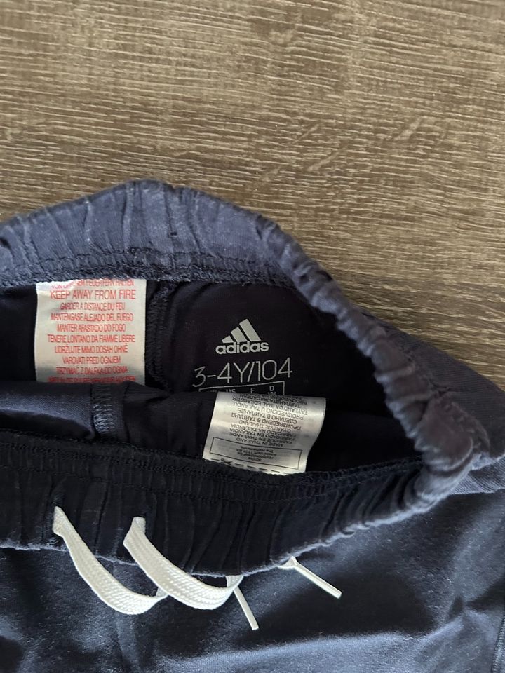 adidas Kleiderpaket Jungen in St. Wendel