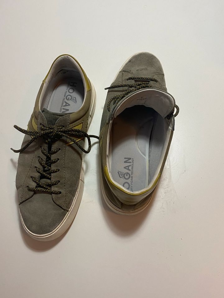 Hogan Sneaker, men‘s size 7, Wildleder, grau grün in Berlin