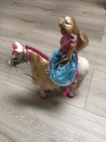 Tanzendes Barbie Pferd mit Reiterin Schleswig-Holstein - Kastorf Vorschau