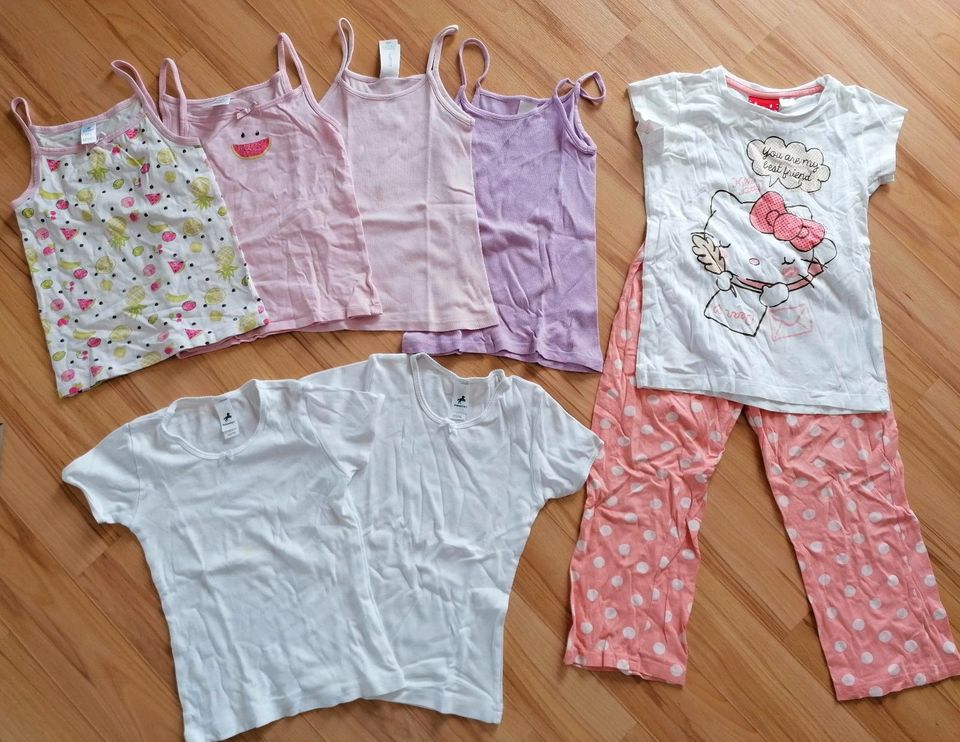 Unterhemden Schlafanzug Mädchen 110/116 in Pullenreuth
