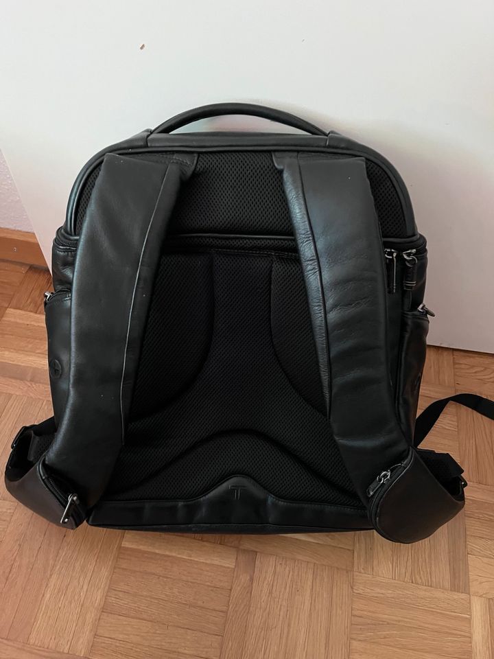 TUMI Alpha Briefpack Rucksack Schwarzes Leder in Gräfelfing