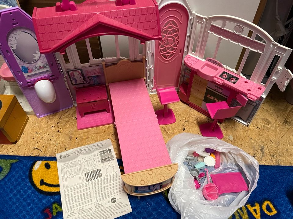 Glam Barbie Ferienhaus inkl. Kartonw in Borken