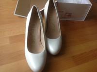 UNISA, Numis 16 N Bone, Napa Silk Bone, Gr. 37,5 Hessen - Wetzlar Vorschau