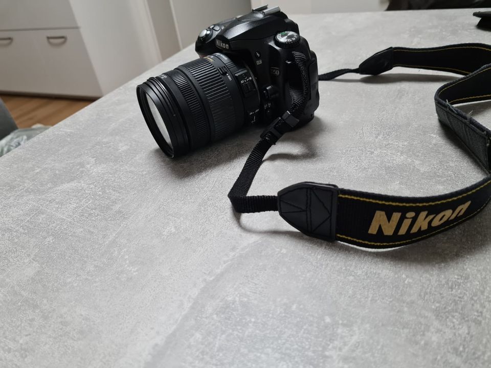 Nikon Spiegelreflexkamera in Achern