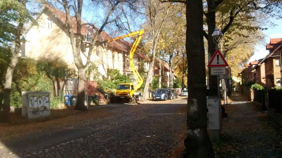 Hubsteiger Arbeitsbühne mieten PKW Führerschein ausreichend in Berlin