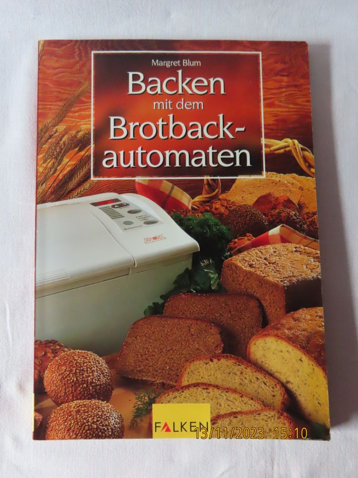 Margret Blum: Backen mit dem Brotbackautomaten in Stavenhagen