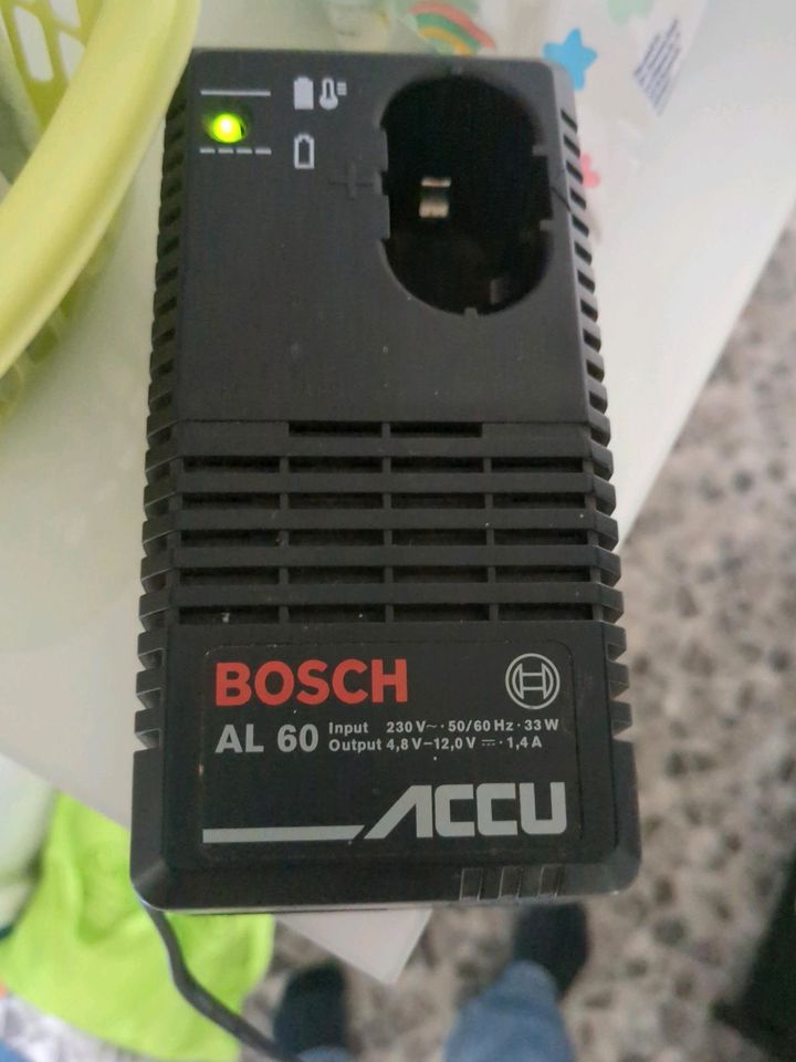 Bosch AL 60 Akku Ladegerät in Bochum