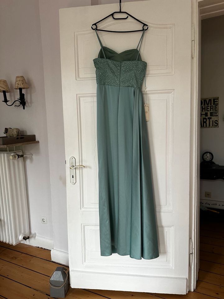 Kleid (in Mint Salbei) für Abiball oder als Hochzeitsgast in Siedenburg