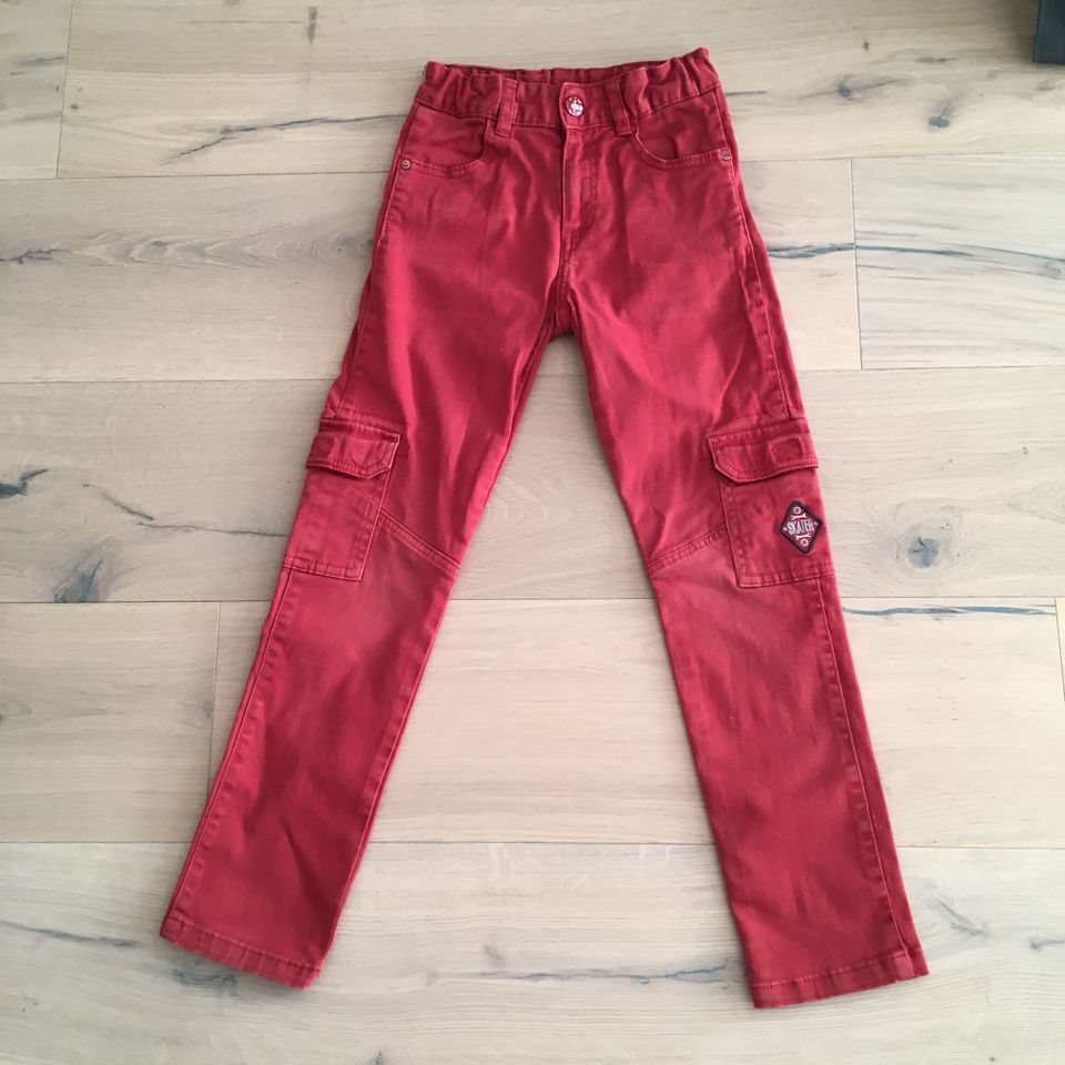 Tolle Jeans / Hose, Sergent Major, rot / Skater, 128 in Hamburg