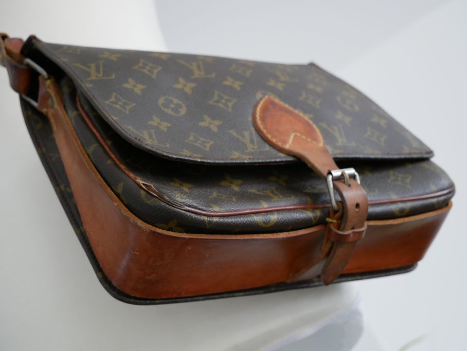 Original Louis Vuitton Cartouchiere Umhängetasche Crossbody bag in Hannover