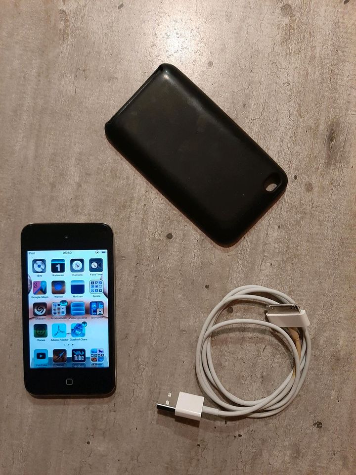 Apple iPod Touch 4. Generation 32 GB, mit Hülle in Großaitingen