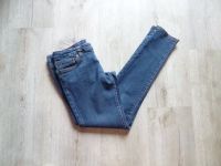 Levis Jeans Gr. 16 (170) wie neu Versand möglich Hessen - Idstein Vorschau