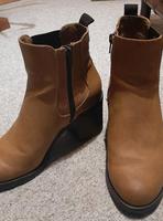 Tolle Schuhe Größe 39 schöne Farbe Sachsen - Neukirchen/Pleisse Vorschau
