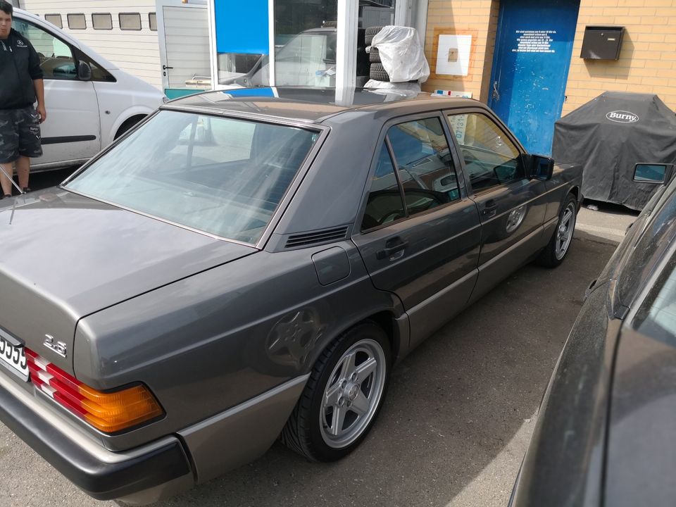 W201 2.6 Leder, Klima el. Sitz, el. Fenster, Original AMG Penta in Heilbronn