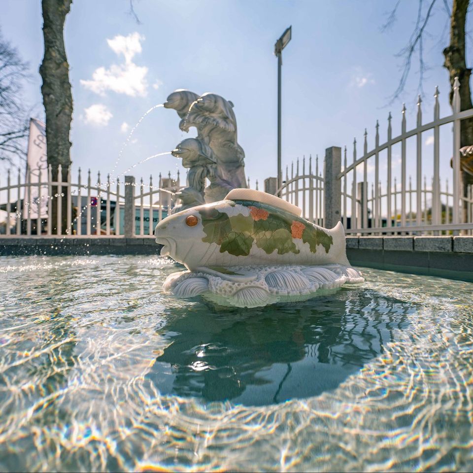 Statue aus Marmor "Koi" in Elmshorn