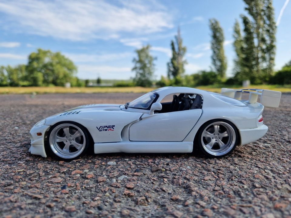 1:18 Dodge Viper GTS GT2 Tiefer Tuning mit Porsche Echt Alu Felge in Eisleben