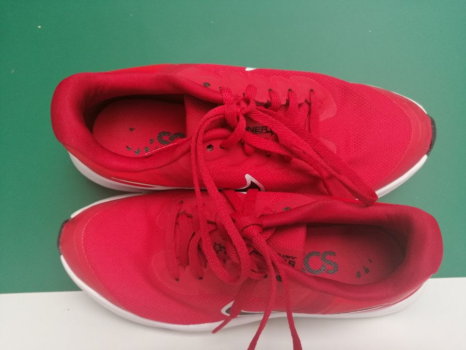 Sneaker von NIKE, Gr. 36 in Unna