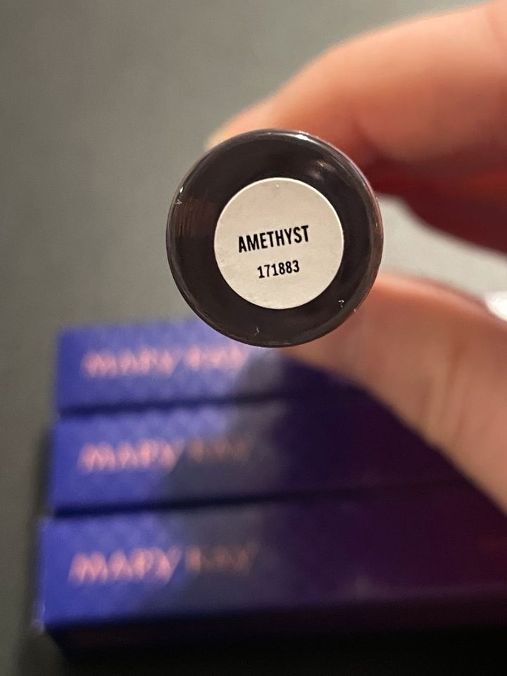 Mary Kay - Shimmer Liquid Eye Shadow - Amethyst in Ober-Mörlen