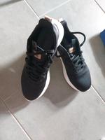 Adidas Schuhe Größe 40 wie neu Sachsen-Anhalt - Bernburg (Saale) Vorschau