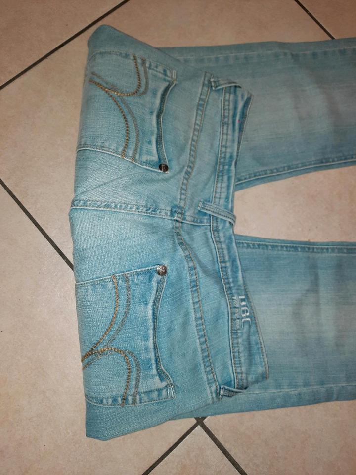 Jeans Hosen breites Bein L 40  30/34 DBC Cola 557 Karma damen in Dornhan