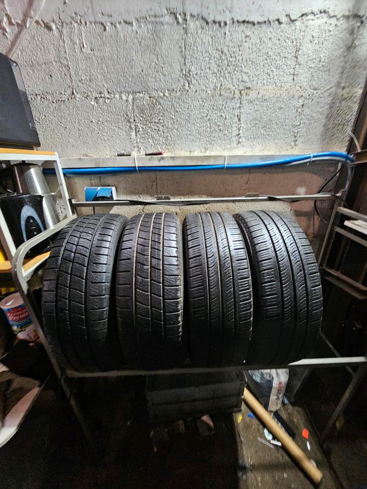 Ich verkaufen  4x  Allweterreifen 215 65 15 C Goodyear und  Pirel in Neu-Isenburg