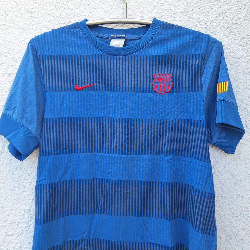 FC Barcelona Fanshirt Retro von Nike Größe: M in Burghaun