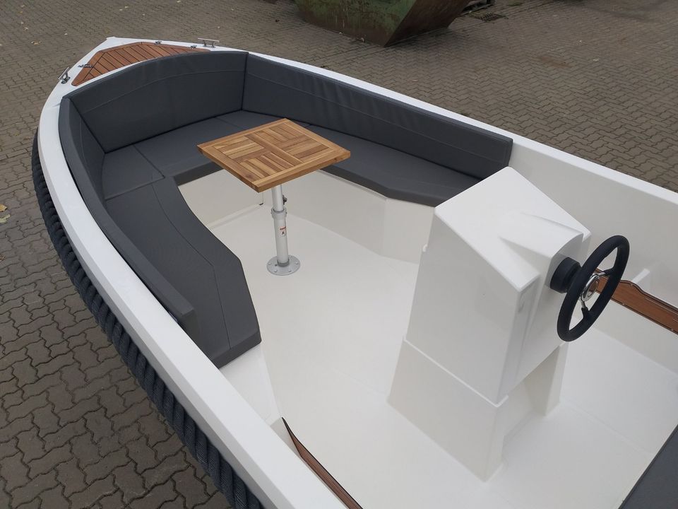 Motorboot REMUS 500 Konsolenboot Sloep Angelboot Neuboot Neu in Hohen Wangelin