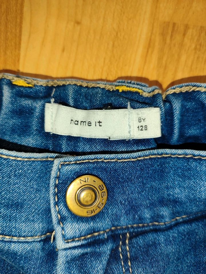 Jungen Jeans Shorts Name it 128 in Troisdorf