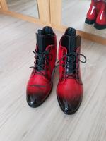 Boots rot-schwarz extravagante Niedersachsen - Laatzen Vorschau