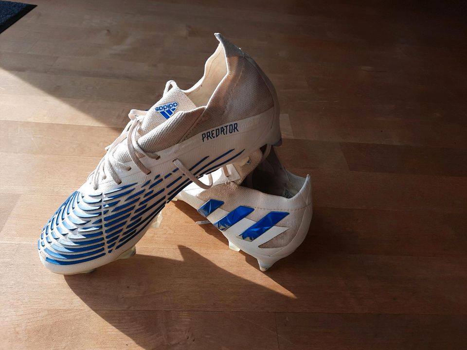 ADIDAS Predator Fußballschuhe, Sockenschuhe, Metallstollen, Gr 40 in Wiebelsheim