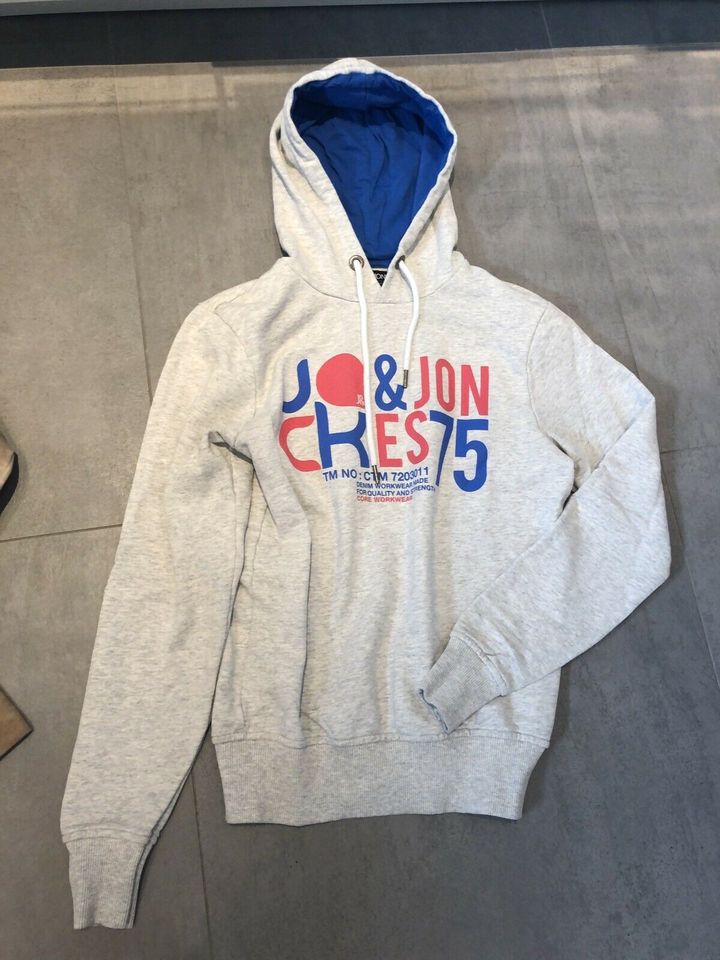 Cooler jack & Jones hoodie Pulli Pullover grau rot blau Kapuze in Bedburg