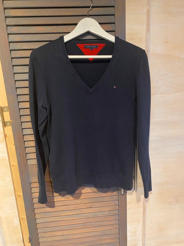 Pullover Hilfiger 40 blau in Duderstadt