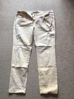 Jeans mit Destroyed Effekten, gelb, Gr. 42/44 Mecklenburg-Strelitz - Landkreis - Burg Stargard Vorschau
