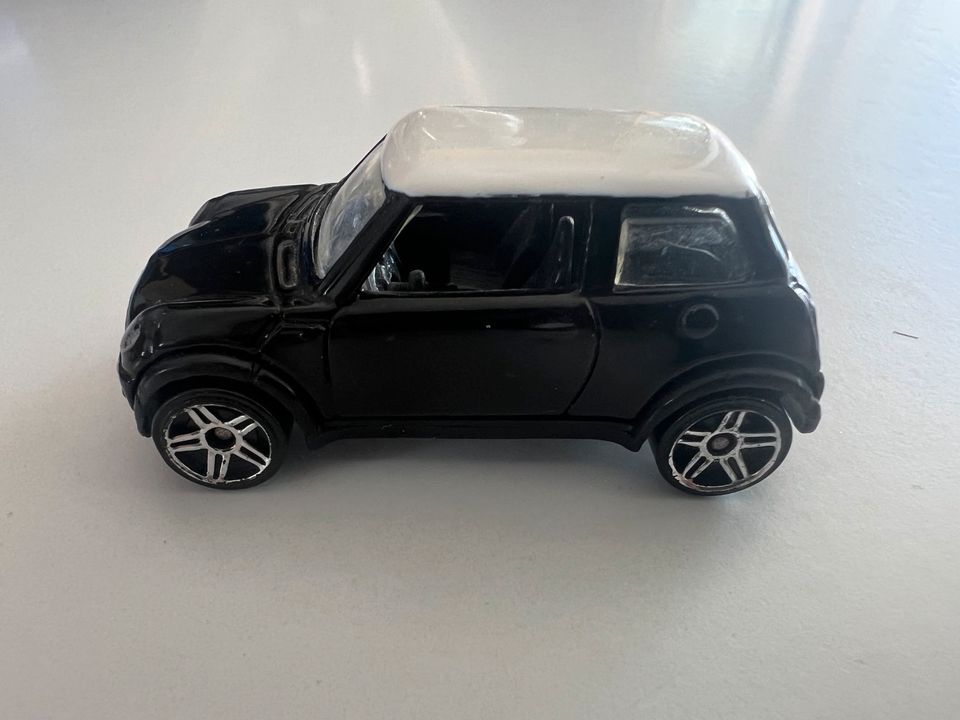 Hot Wheels 2001 Mini Cooper in Reinhardshagen