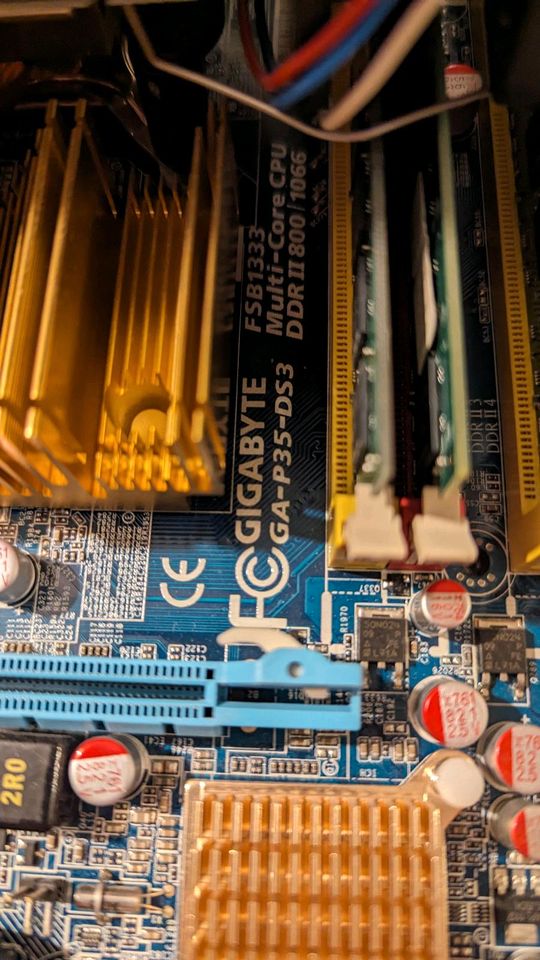 Intel Quad-Core CPU auf Gigabyte Board mit RAM in Stahnsdorf