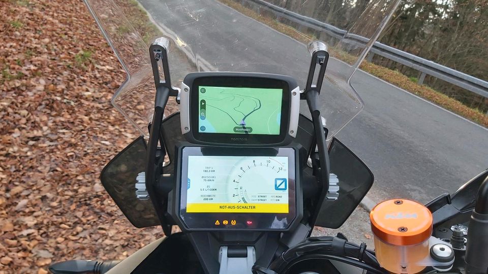 Scheibenverstellung und GPS Halter KTM 1290 Super Adventure in Kulmbach