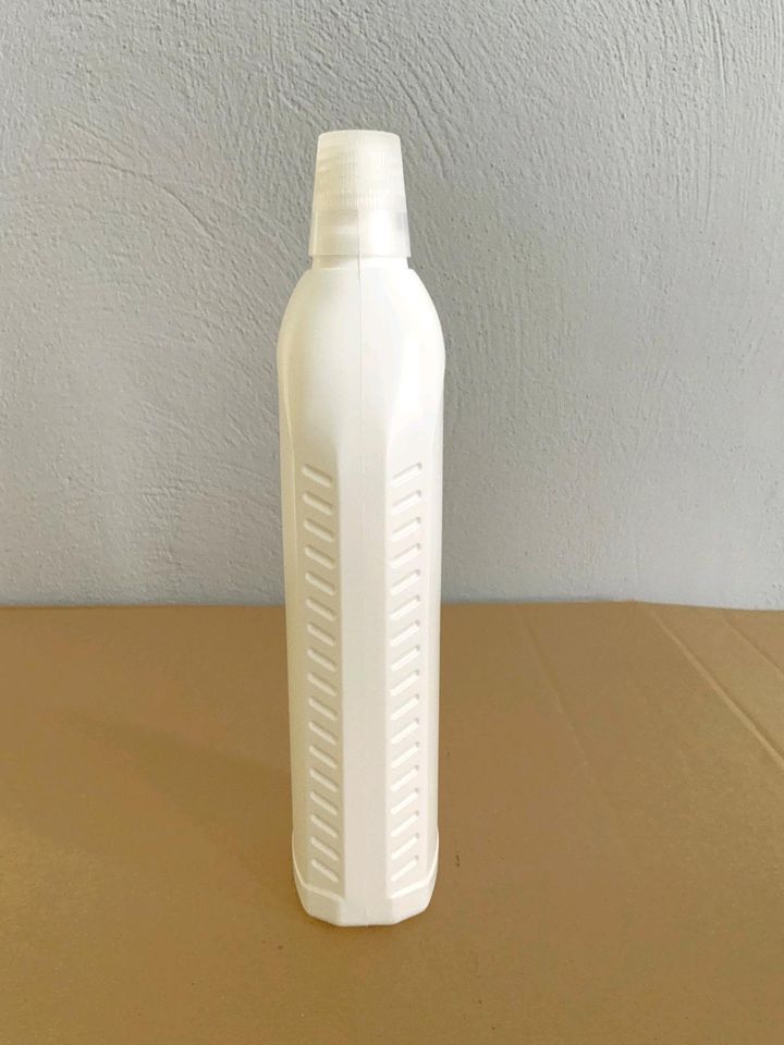 Gratis abzugeben! Kunststoff Flaschen 1 L mit Schraubverschluss in Arnstadt