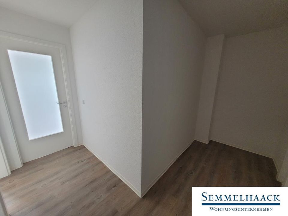 Singles aufgepasst! 2-Raum-Wohnung mit EBK und Balkon in Rostock