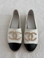 Chanel Espadrilles Schuhe weiß schwarz 38 sehr guter Zustand Düsseldorf - Pempelfort Vorschau