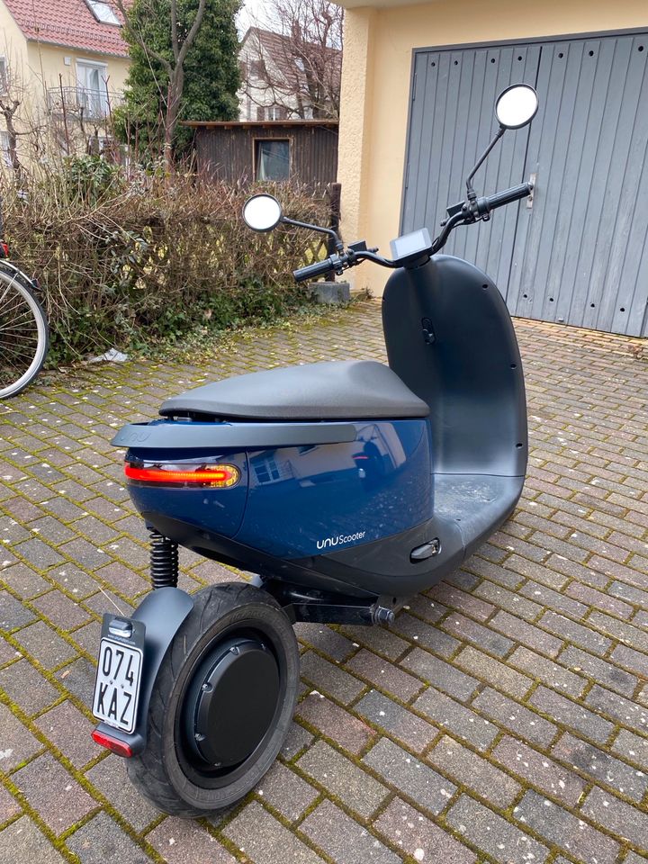 Unu Scooter Pro 3kw in Stuttgart