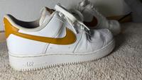 Nike Air Force 1 '07 weiß-gelb/senf Hessen - Weilburg Vorschau