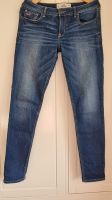 Neuwertige Hollister Jeans in dunkelblau W29 / L31 Bremen - Neustadt Vorschau