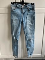 Asos Skinny Jeans Ripped Jeans Destroyed 30/30 Nordrhein-Westfalen - Sassenberg Vorschau