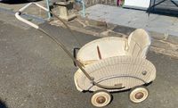 Nostalgischer Kinderwagen in gutem Zustand Nordrhein-Westfalen - Burbach Vorschau