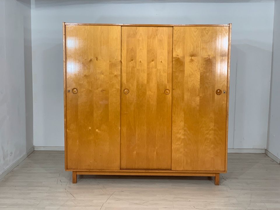 MID CENTURY KLEIDERSCHRANK SCHRANK WARDROBE VINTAGE in Berlin